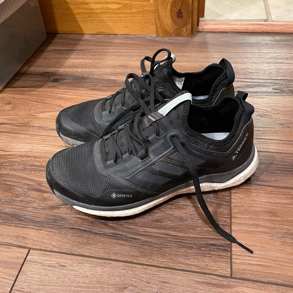 Women’s Adidas Terrex GoreTex, Size 7